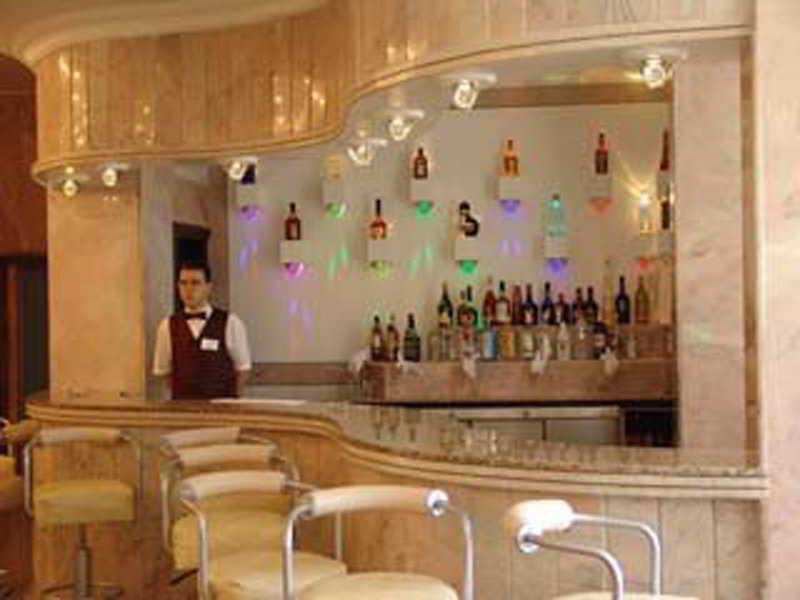 Celebrity Hotel Lapithos  Exterior photo